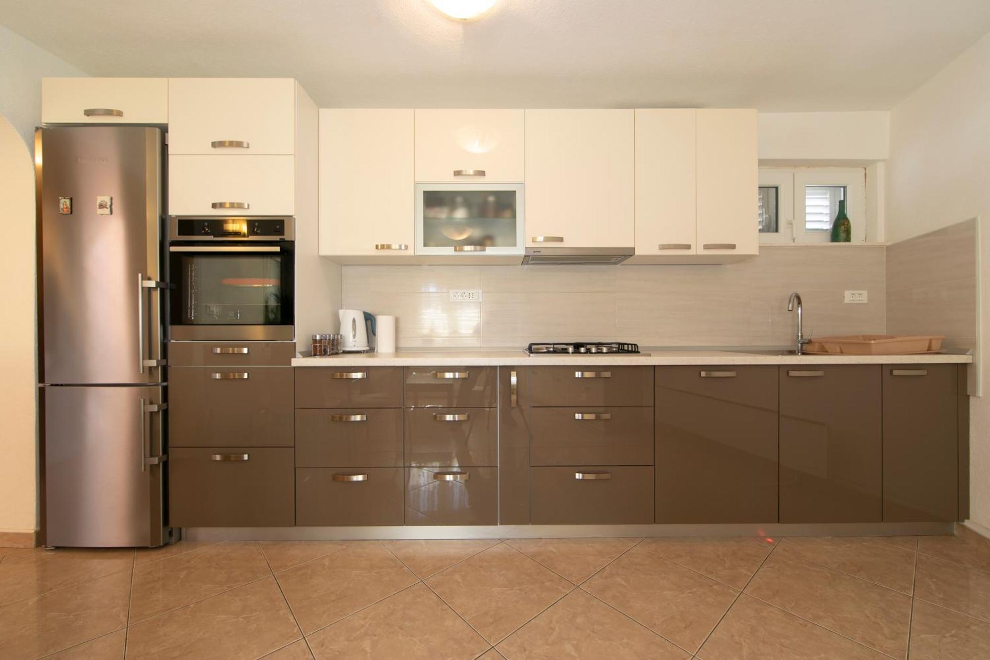 Apartmani Darinka บาชกาโวดา ภายนอก รูปภาพ