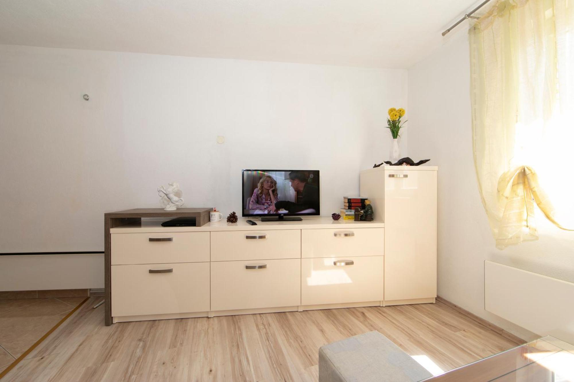 Apartmani Darinka บาชกาโวดา ภายนอก รูปภาพ