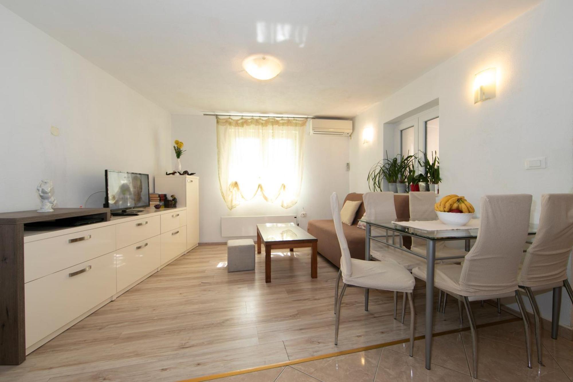 Apartmani Darinka บาชกาโวดา ภายนอก รูปภาพ
