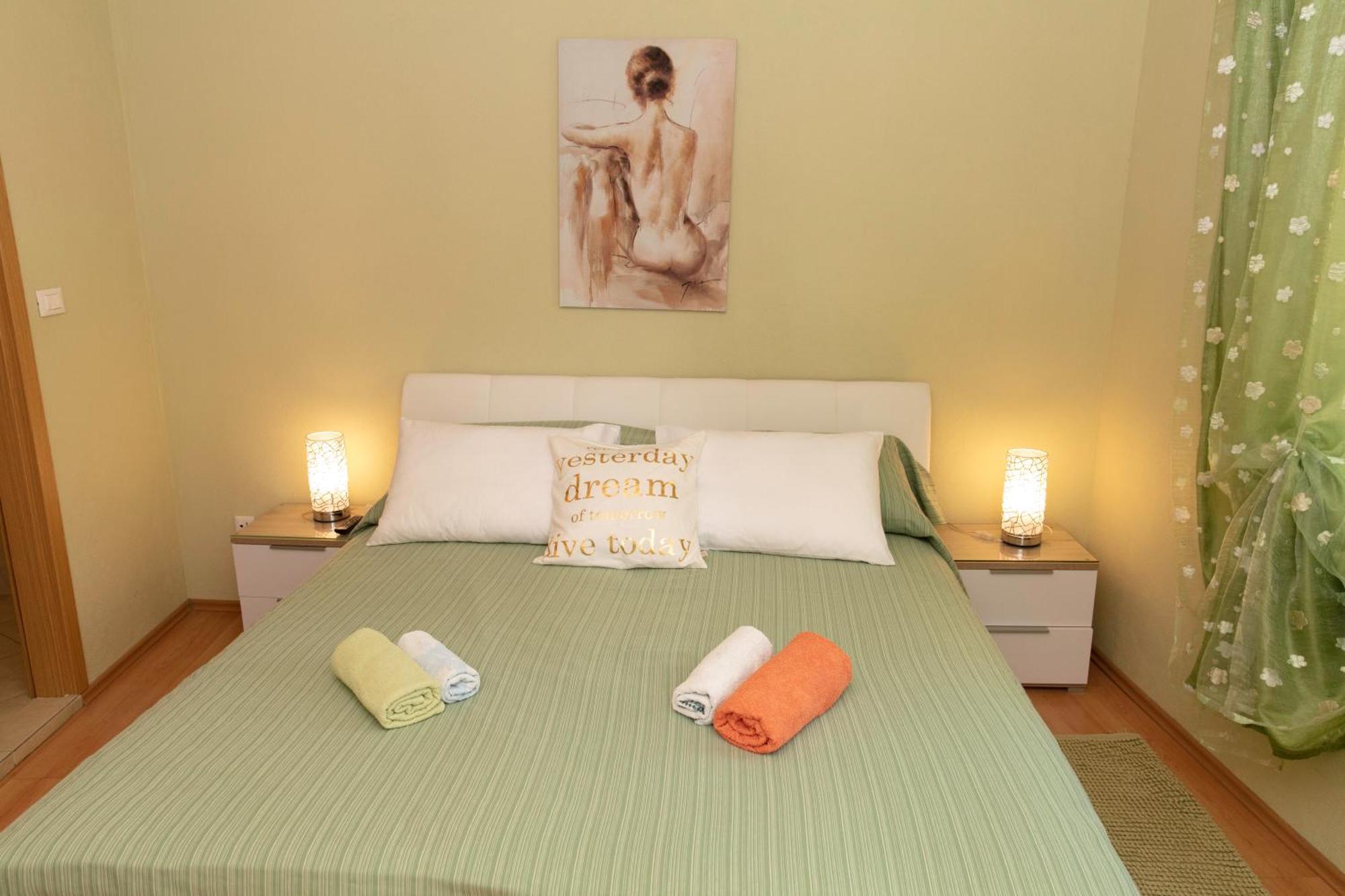 Apartmani Darinka บาชกาโวดา ภายนอก รูปภาพ