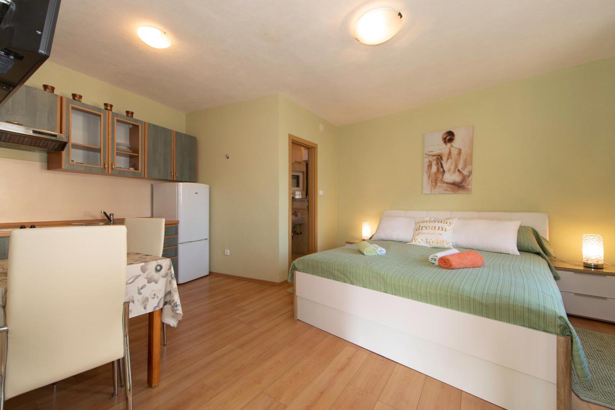 Apartmani Darinka บาชกาโวดา ภายนอก รูปภาพ