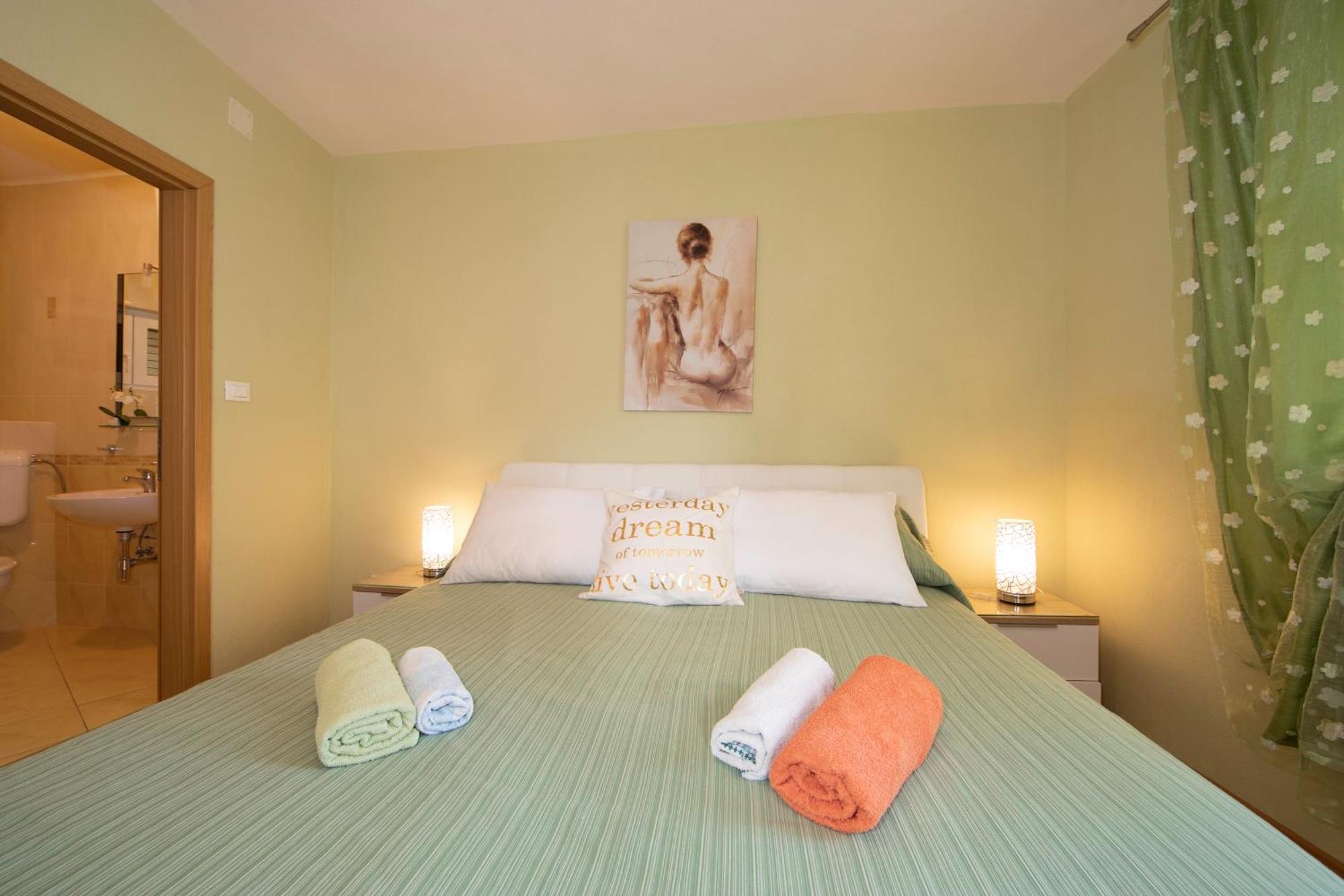 Apartmani Darinka บาชกาโวดา ภายนอก รูปภาพ