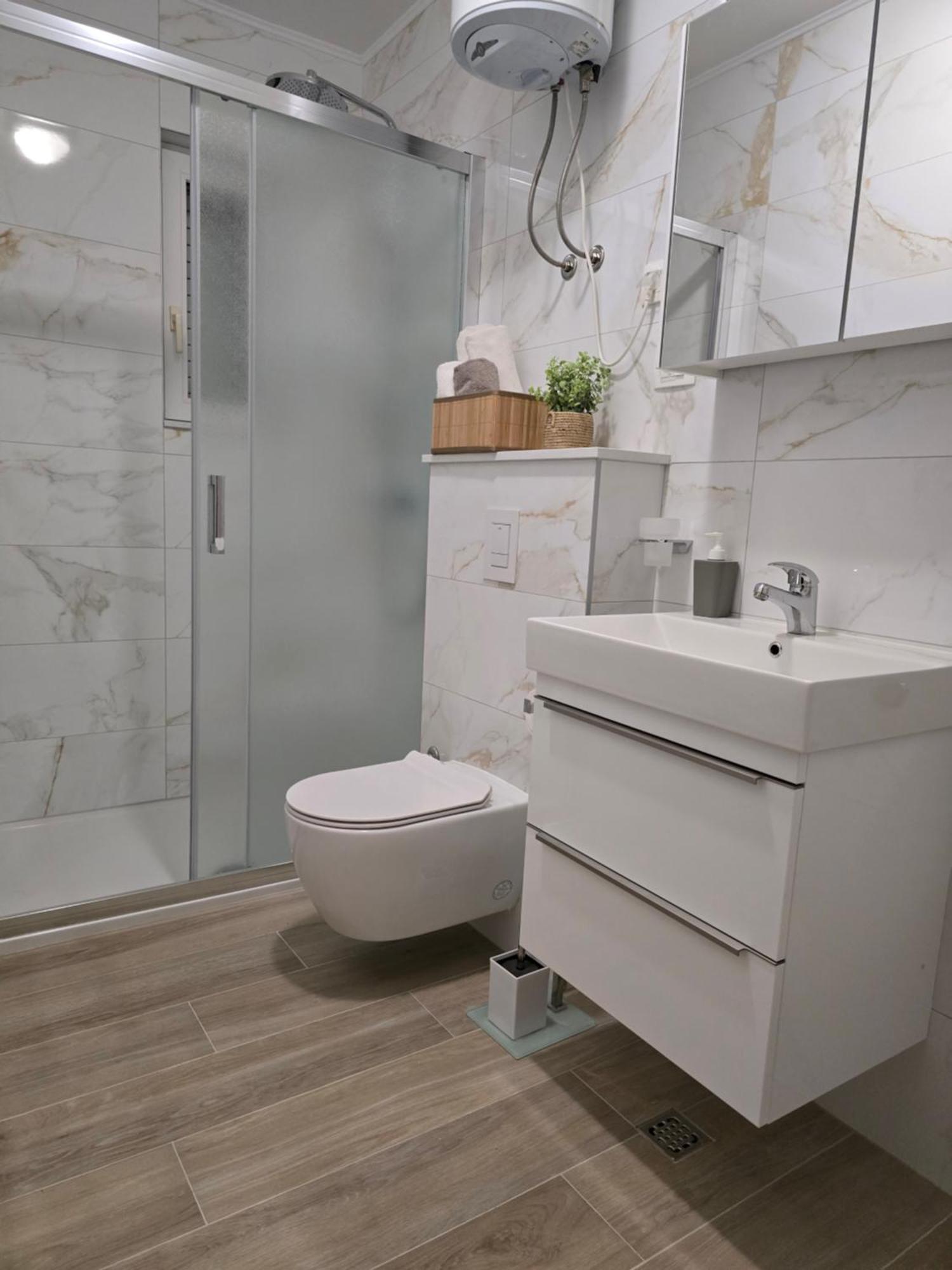 Apartmani Darinka บาชกาโวดา ภายนอก รูปภาพ