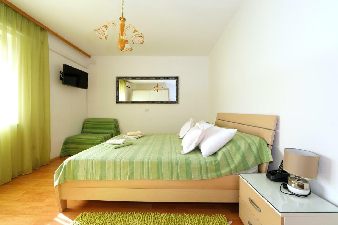 Apartmani Darinka บาชกาโวดา ภายนอก รูปภาพ