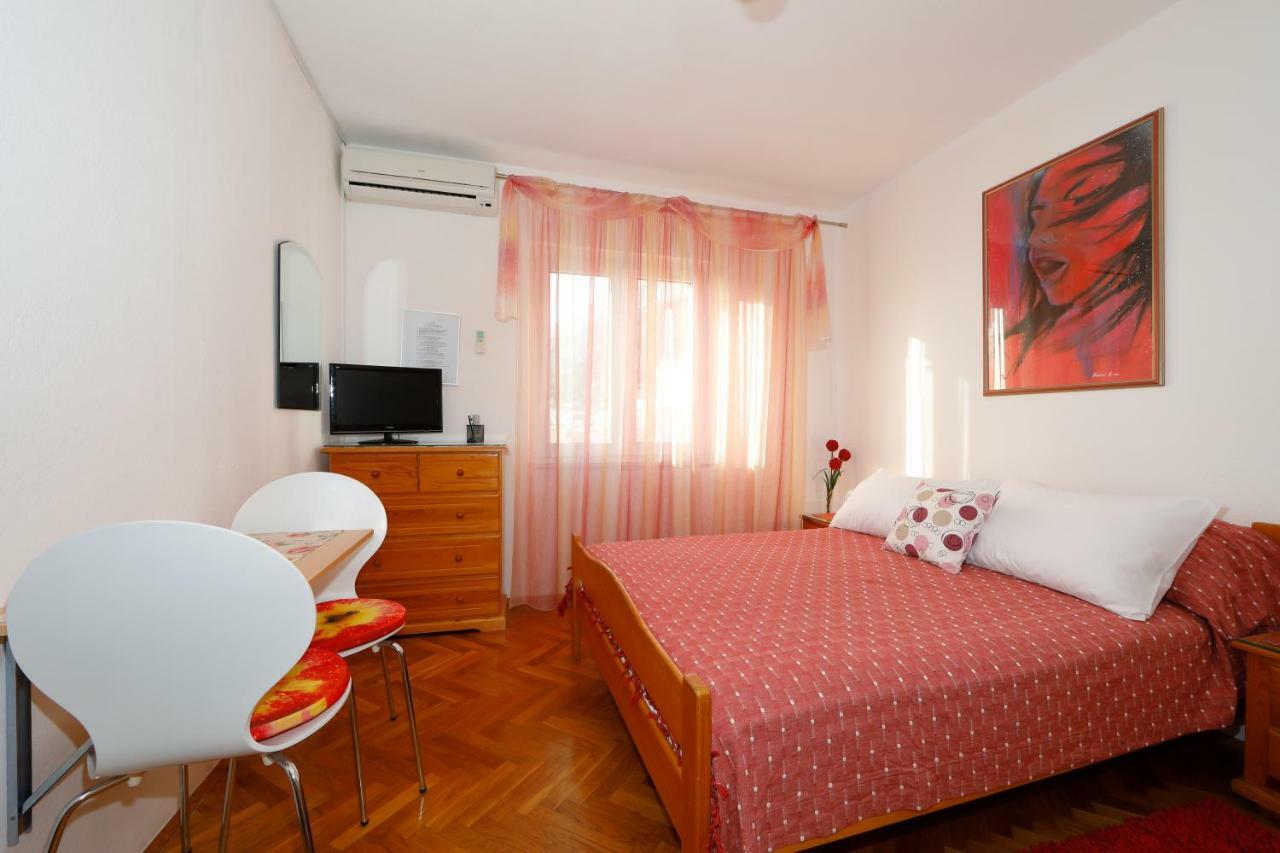 Apartmani Darinka บาชกาโวดา ภายนอก รูปภาพ