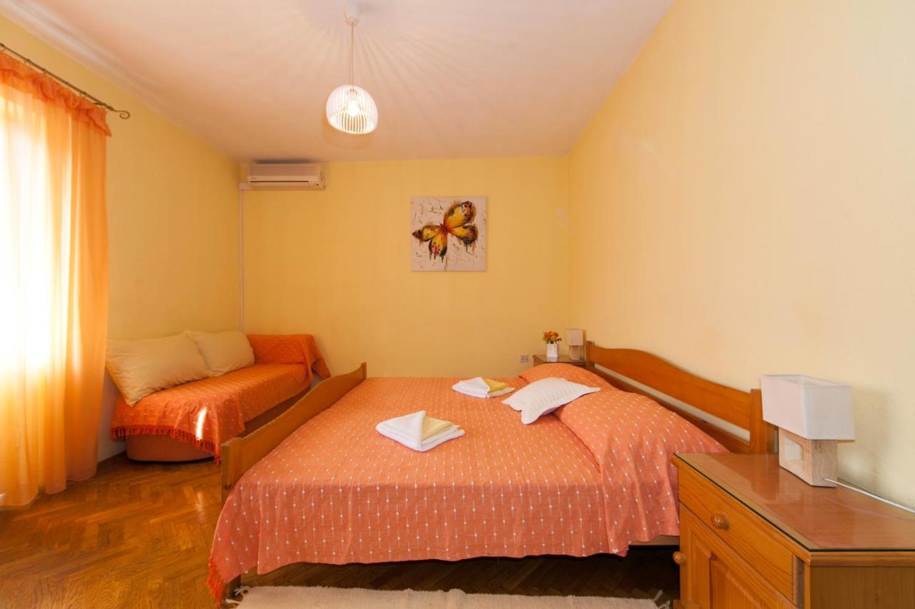 Apartmani Darinka บาชกาโวดา ภายนอก รูปภาพ
