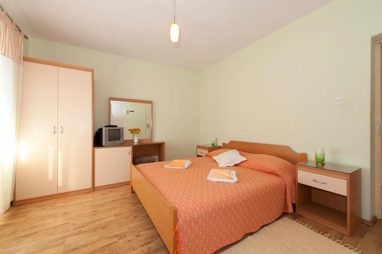 Apartmani Darinka บาชกาโวดา ภายนอก รูปภาพ
